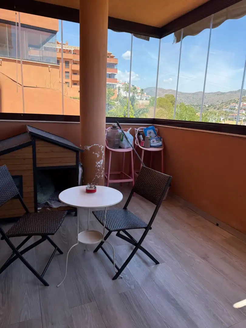 Terrassa de Pis en venda en Rincón de la Victoria amb Aire condicionat, Calefacció i Jardí privat