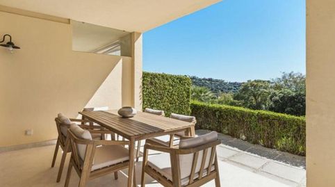 Foto 2 de Planta baja en venta en Los Arqueros - Puerto del Almendro, Benahavís