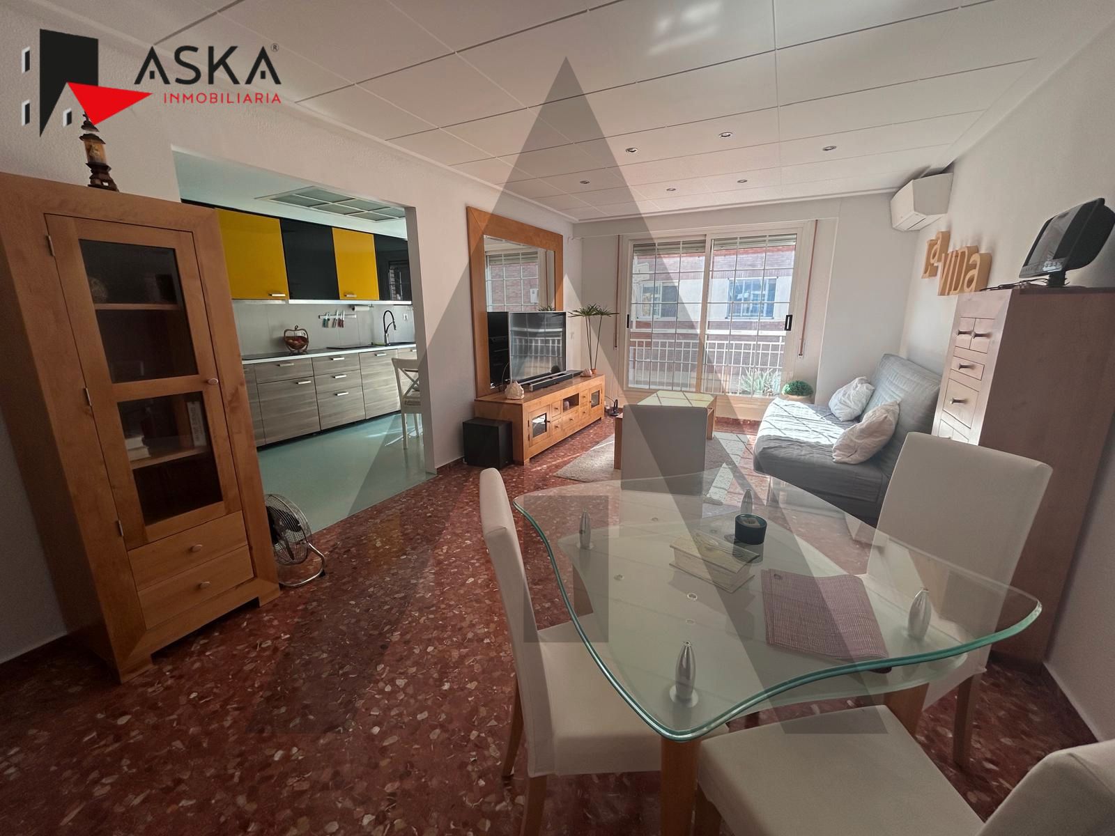 Living room of Flat for sale in Paiporta  with Air Conditioner, Storage room and Furnished