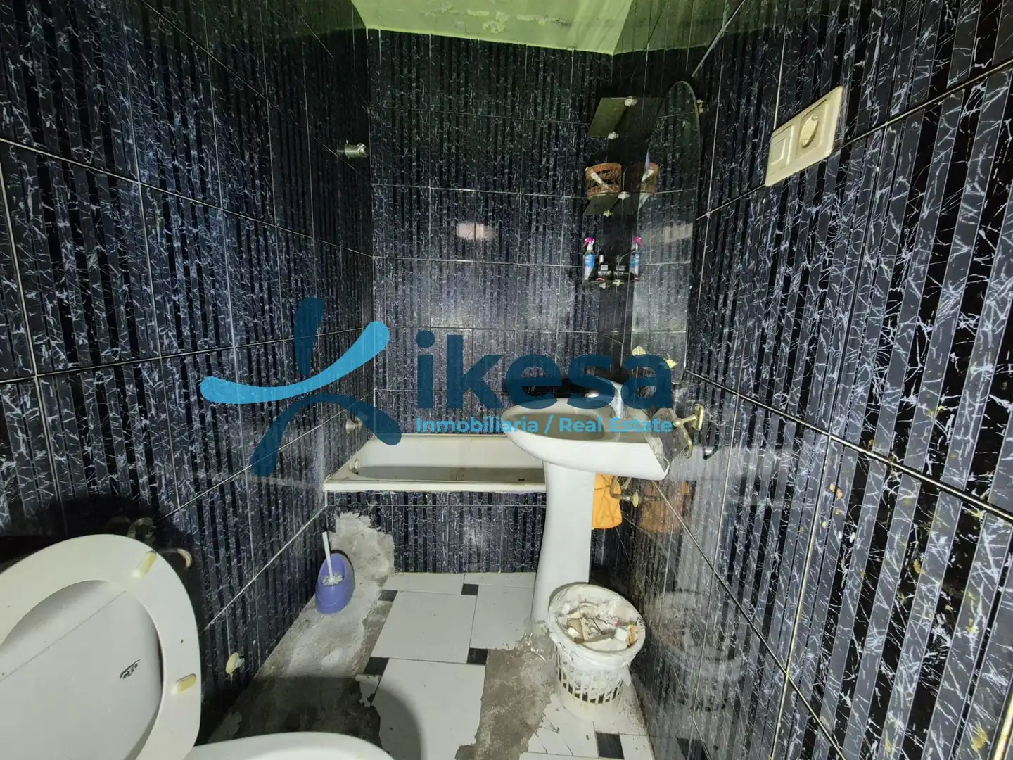 Bathroom of Houses for sale in Loja