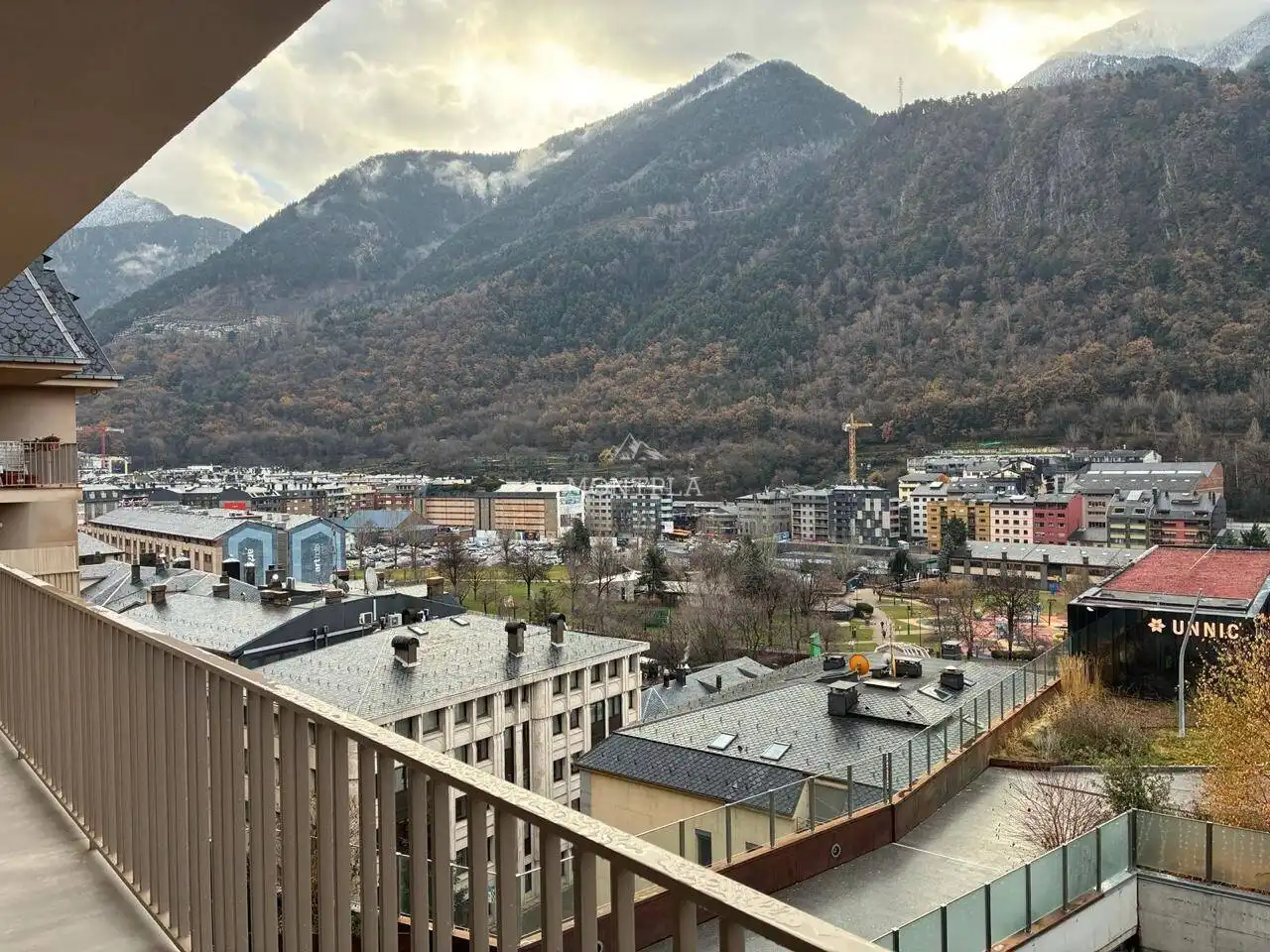 Außenansicht von Wohnung zur Miete in Andorra la Vella mit Heizung und Terrasse