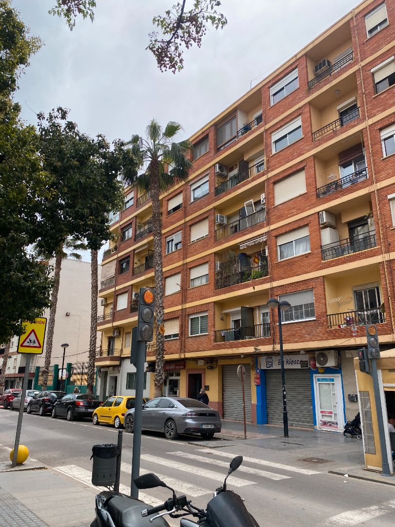 Piso en venta en Avinguda Divi Mestre, 23, Zona Metro