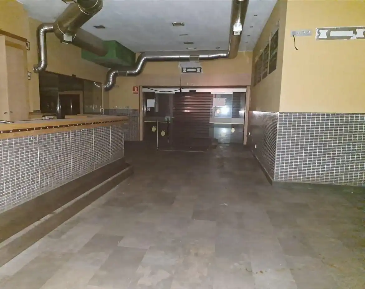 Local en venda en Oviedo 