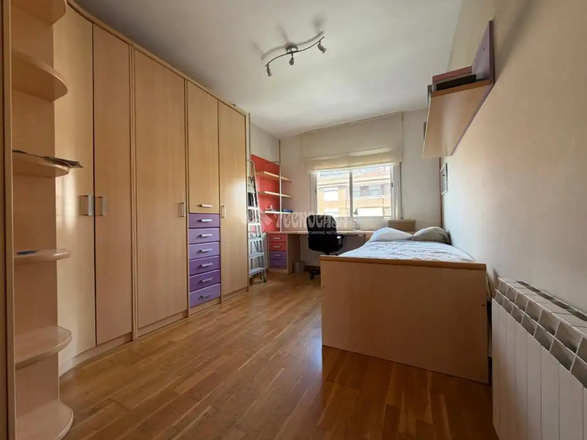 Habitación de Piso en venta en Badalona con Aire acondicionado, Trastero y Balcón