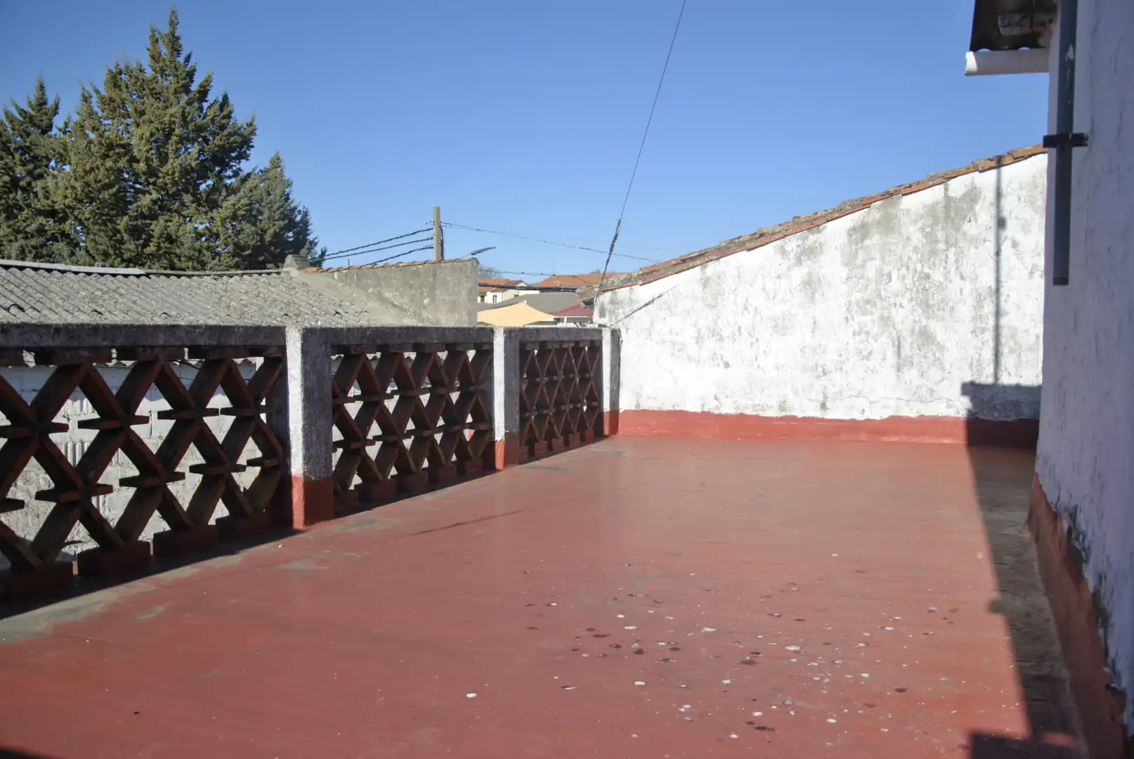 Terrasse von Einfamilien-Reihenhaus zum Verkauf in Tejeda de Tiétar mit Heizung, Terrasse und Möbliert