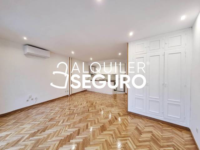 Estudio en Alquiler en Pozas en Centro - Casco Histórico