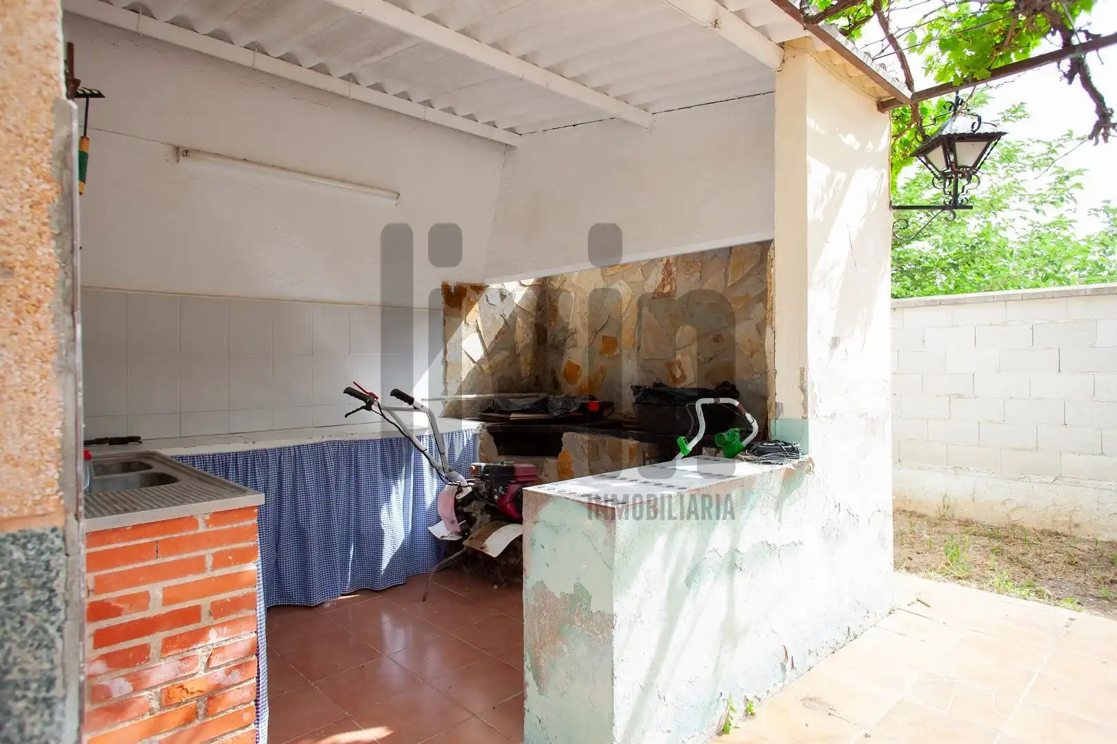 Cuina de Casa o xalet en venda en Jaén amb Aire condicionat, Calefacció i Jardí privat