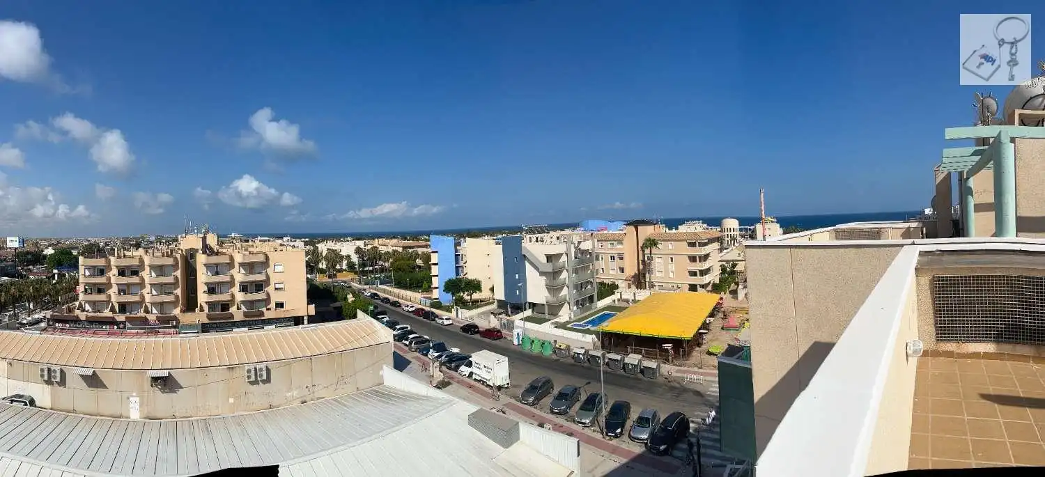 Vista exterior de Apartament en venda en Orihuela amb Terrassa