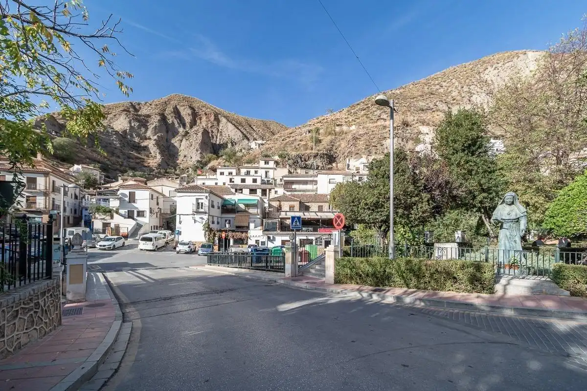 Local de alquiler en Monachil pueblo