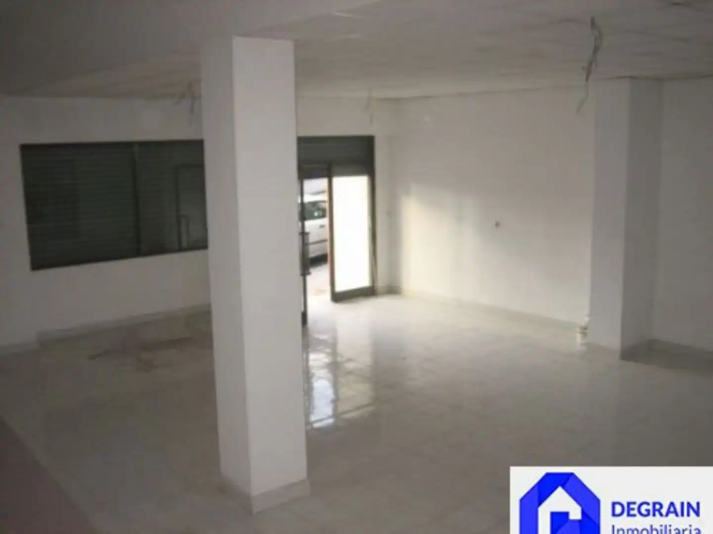 Local comercial en venta en Calle CALLE ARMANDO COLLAR, imagen 2