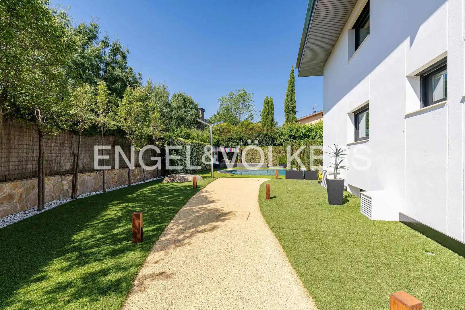 Vista exterior de Casa o chalet en venta en Guadarrama con Aire acondicionado, Calefacción y Jardín privado