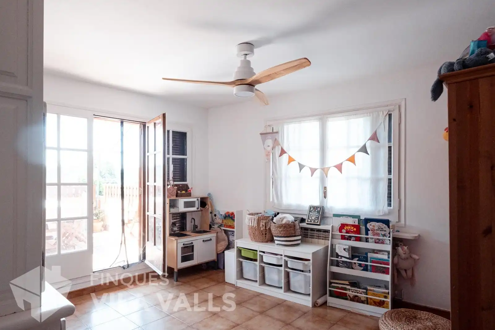 Living room of Flat for sale in Lliçà d'Amunt  with Air Conditioner, Heating and Private garden