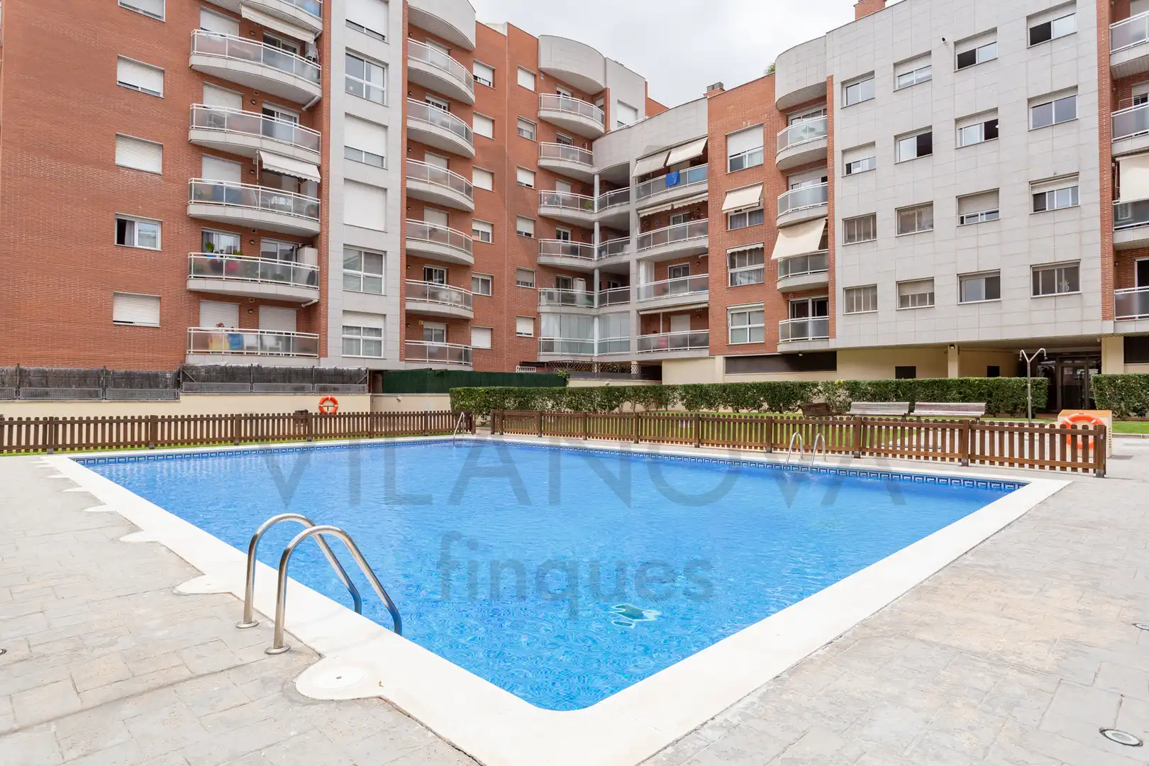 Piscina de Pis en venda en Reus amb Calefacció, Balcó i Piscina comunitària