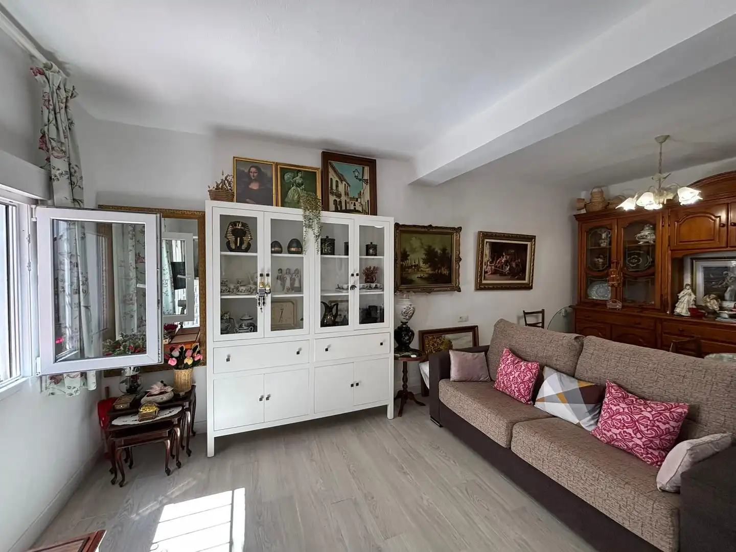 Sala de estar de Casa o chalet en venta en Benalmádena con Aire acondicionado, Microondas y Piscina comunitaria