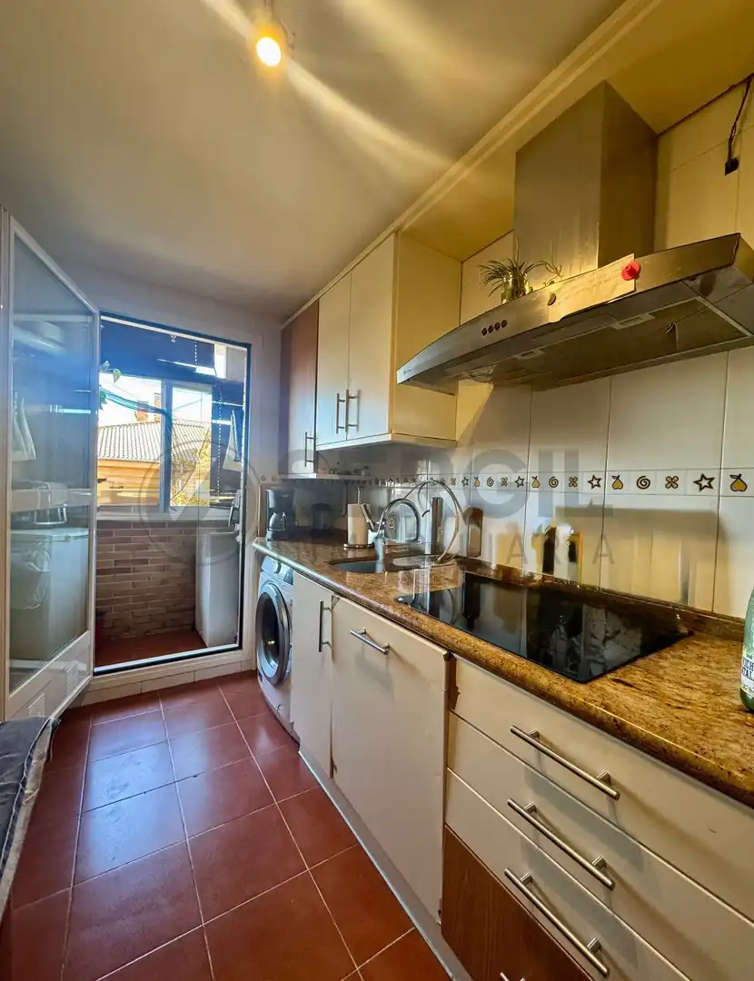 Küche von Wohnung zum Verkauf in Palazuelos de Eresma mit Heizung, Abstellraum und Möbliert