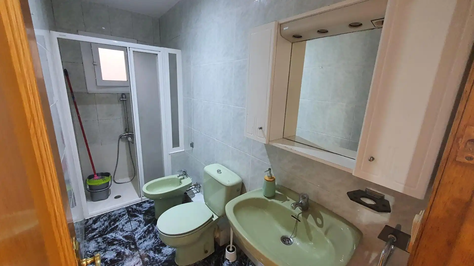 Bathroom of Flat for sale in Canet de Mar  with Air Conditioner, Parquet flooring and Balcony