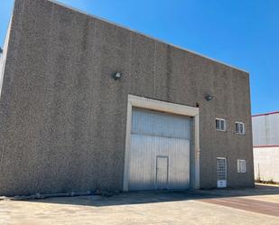 Außenansicht von Fabrikhallen miete in Fraga