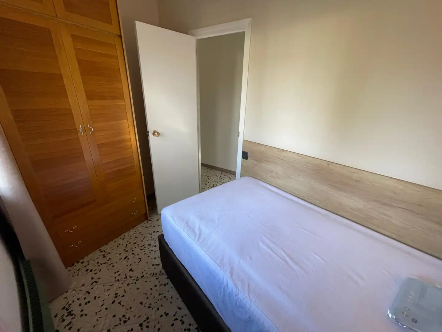 Habitación de Casa o chalet para compartir en Sant Julià de Vilatorta con Calefacción, Jardín privado y Terraza