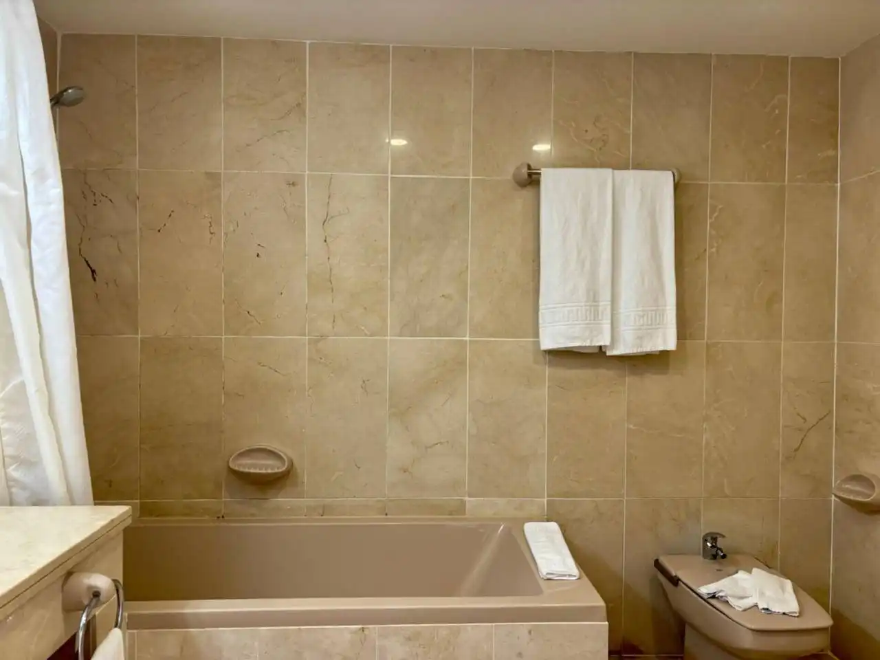 Bathroom of Flat for rent in Marbella  with Air Conditioner, Heating and Terrace