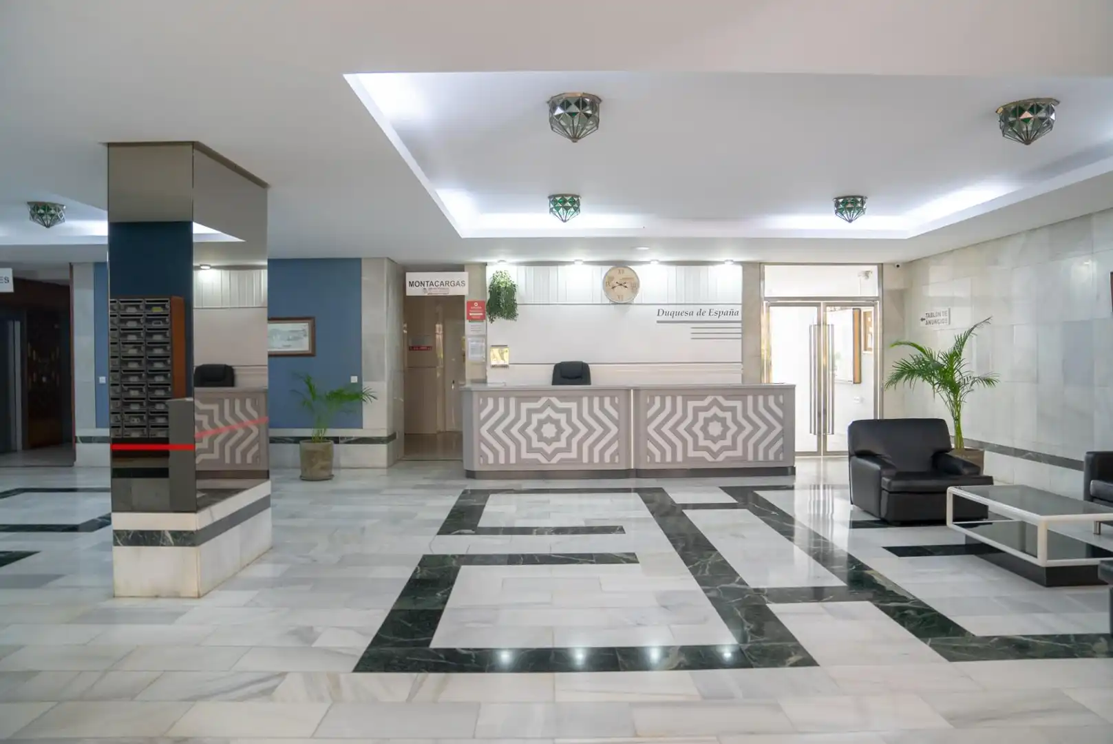 Flat for sale in Torremolinos  with Air Conditioner, Private garden and Terrace