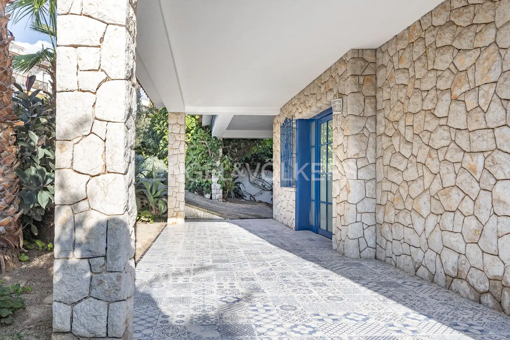 Vista exterior de Casa o chalet de alquiler en Sitges con Aire acondicionado, Calefacción y Jardín privado
