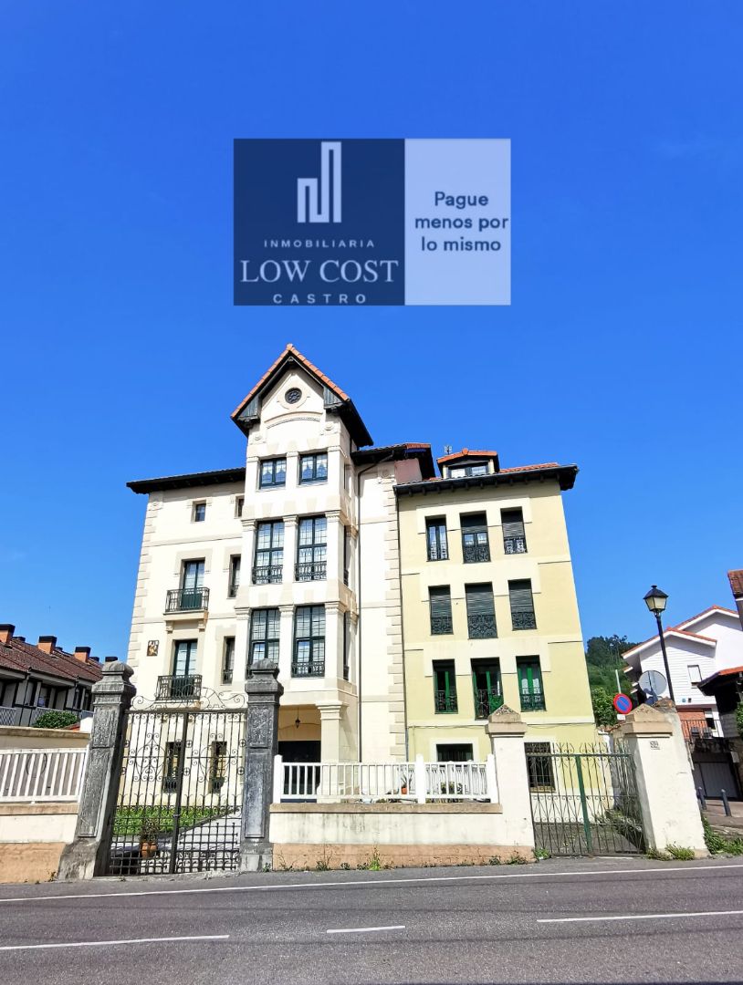 Exterior view of Duplex for sale in Castro-Urdiales  with Heating, Terrace and Furnished
