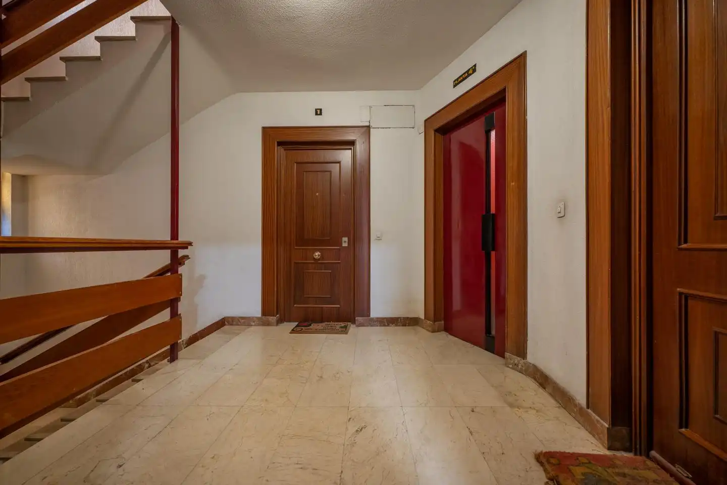 Pis per a compartir en Ávila amb Calefacció, Parquet i Terrassa