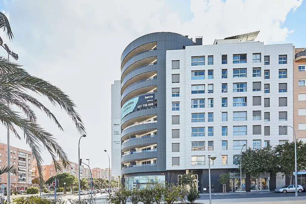 Vista exterior de Garatge en venda en Alicante / Alacant