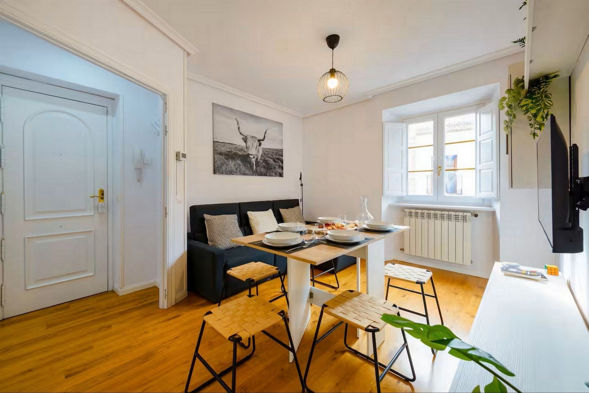 Dining room of Flat to rent in Ávila Capital  with Air Conditioner, Furnished and TV