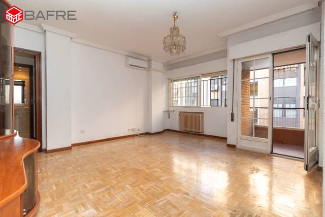 Piso en Venta en Calle Santa Saturnina en San Isidro