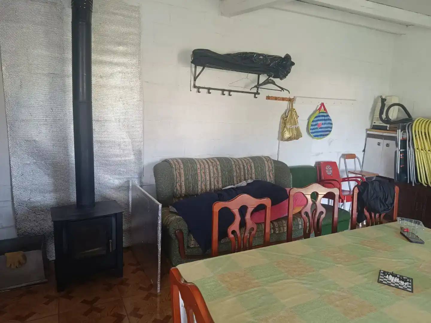 Sala d'estar de Finca rústica en venda en Husillos  amb Piscina