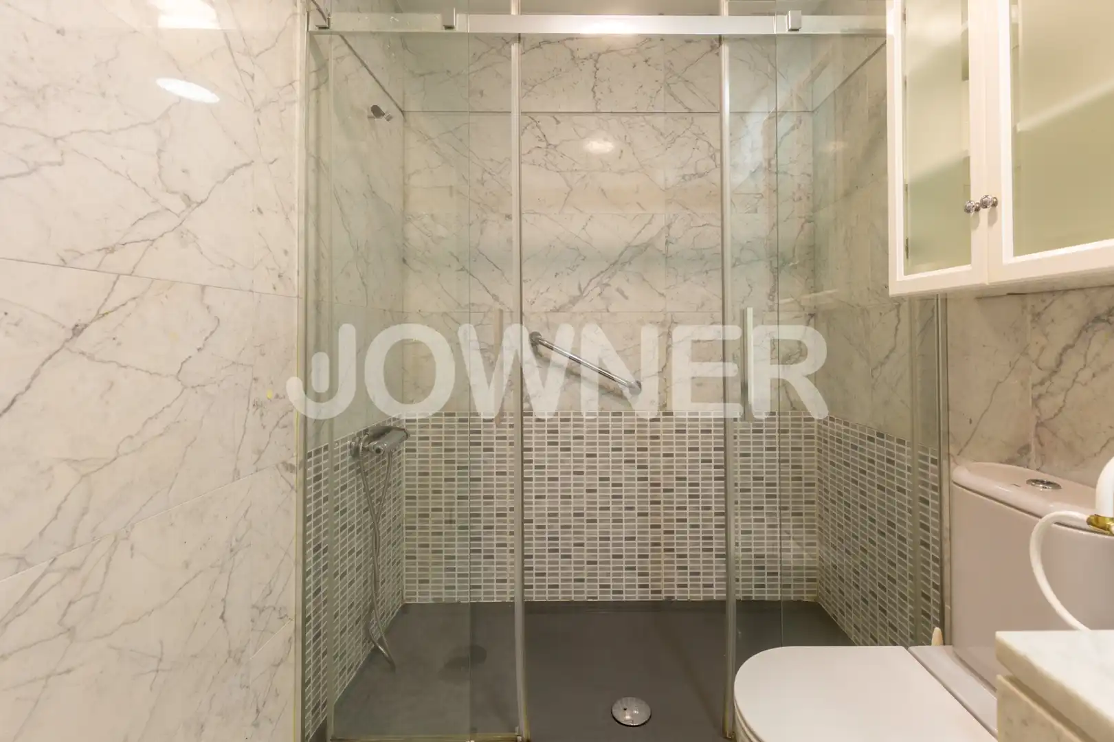 Baño de Piso en venta en Madrid con Aire acondicionado, Terraza y Horno