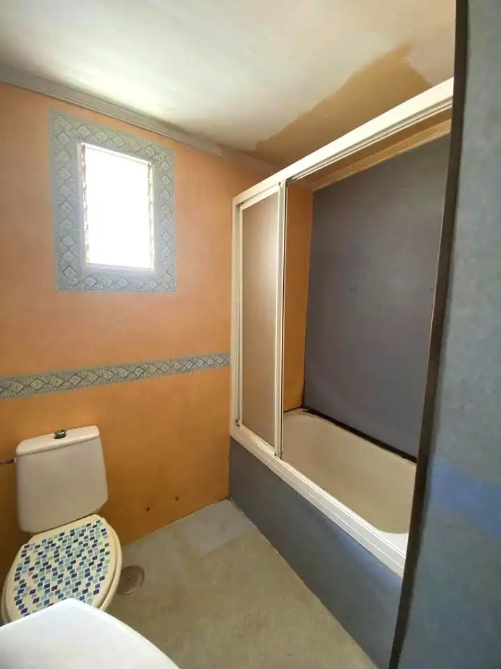 Bathroom of Flat for sale in Dos Hermanas