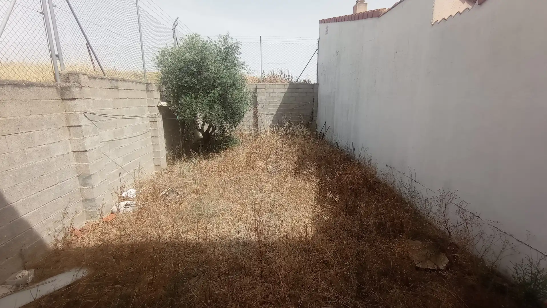 Detached homes for sale in Pozuelo de Calatrava  with Air Conditioner, Heating and Private garden