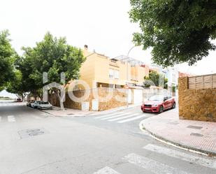 Vista exterior de Casa o xalet en venda en  Almería Capital amb Aire condicionat i Terrassa