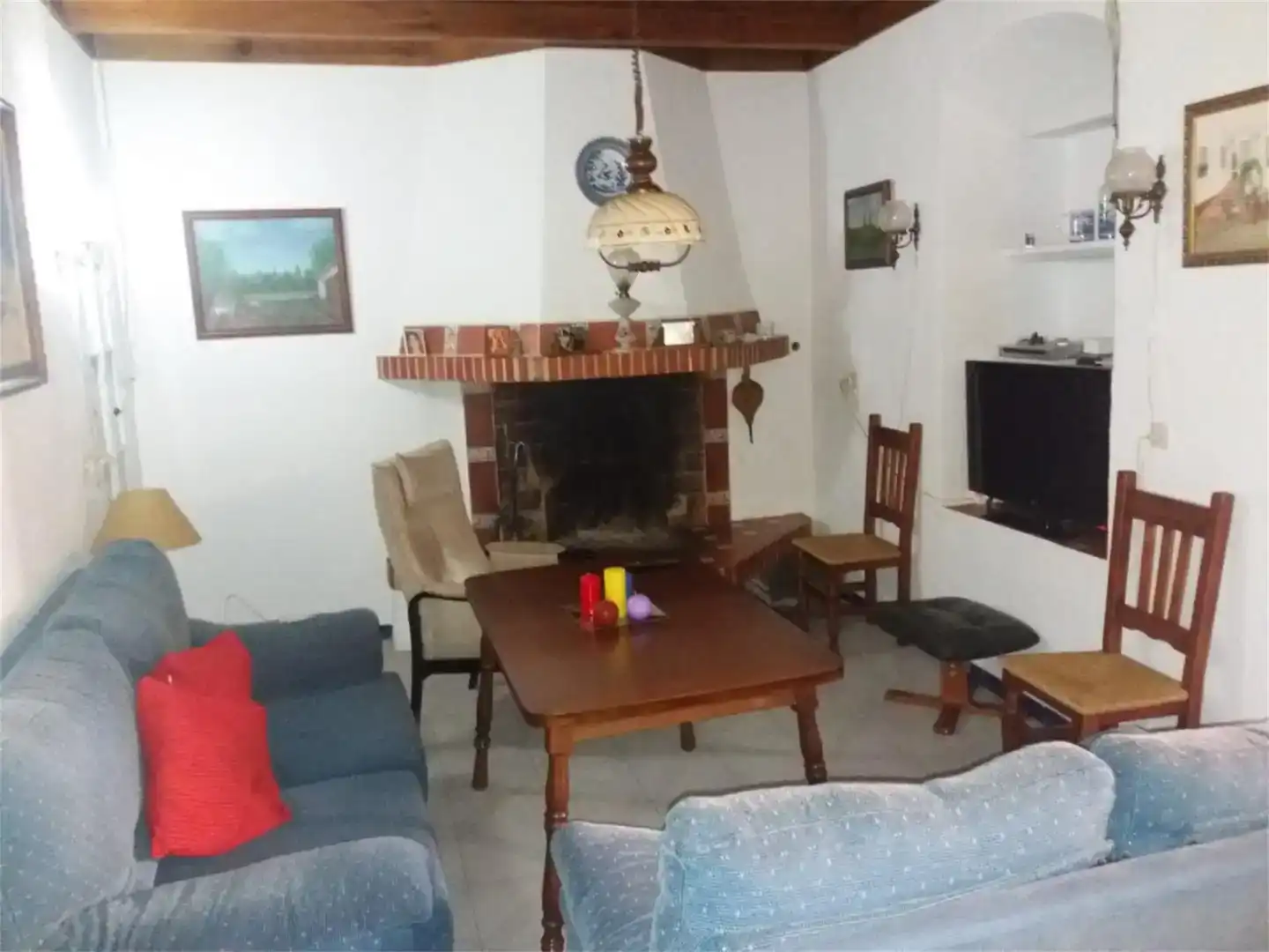 Sala d'estar de Casa adosada en venda en Fuentes de León