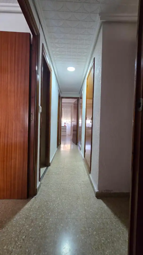 Flat for rent in Valencia  with Air Conditioner, Heating and Oven