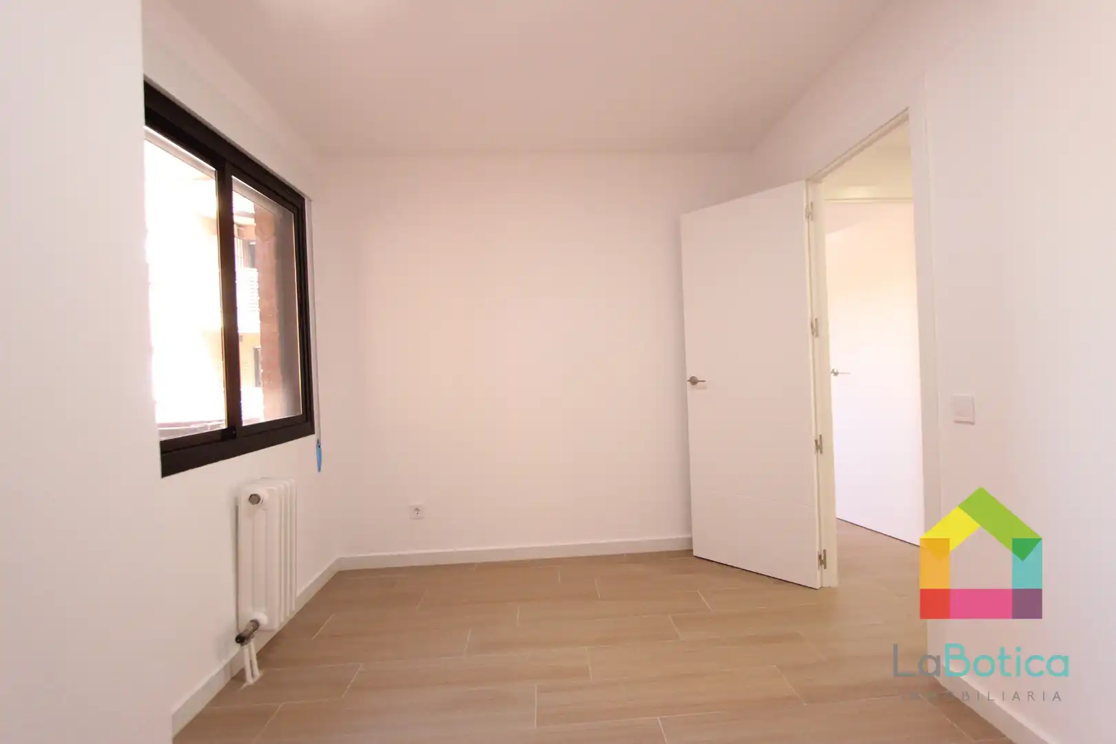 Bedroom of Flat for sale in Toledo  with Air Conditioner and Heating