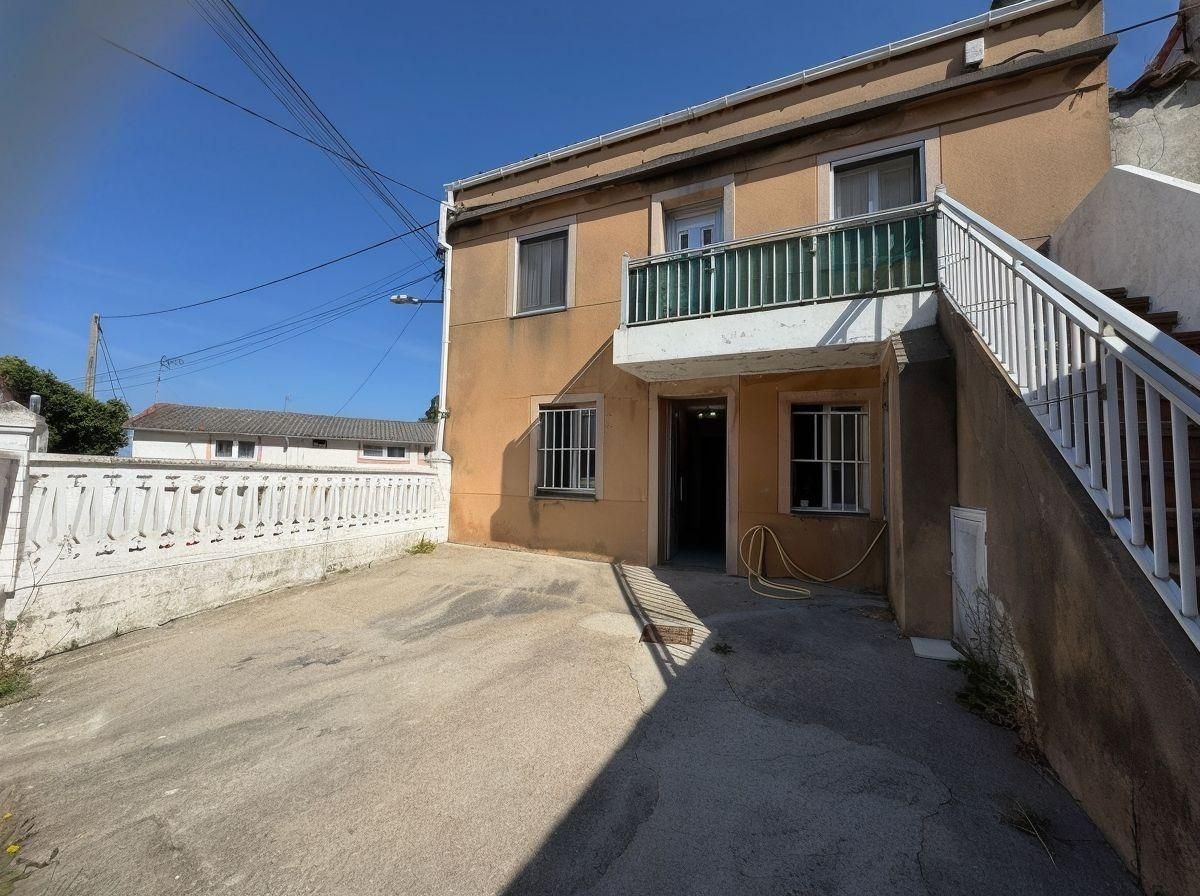 Exterior view of Flat for sale in A Coruña Capital 