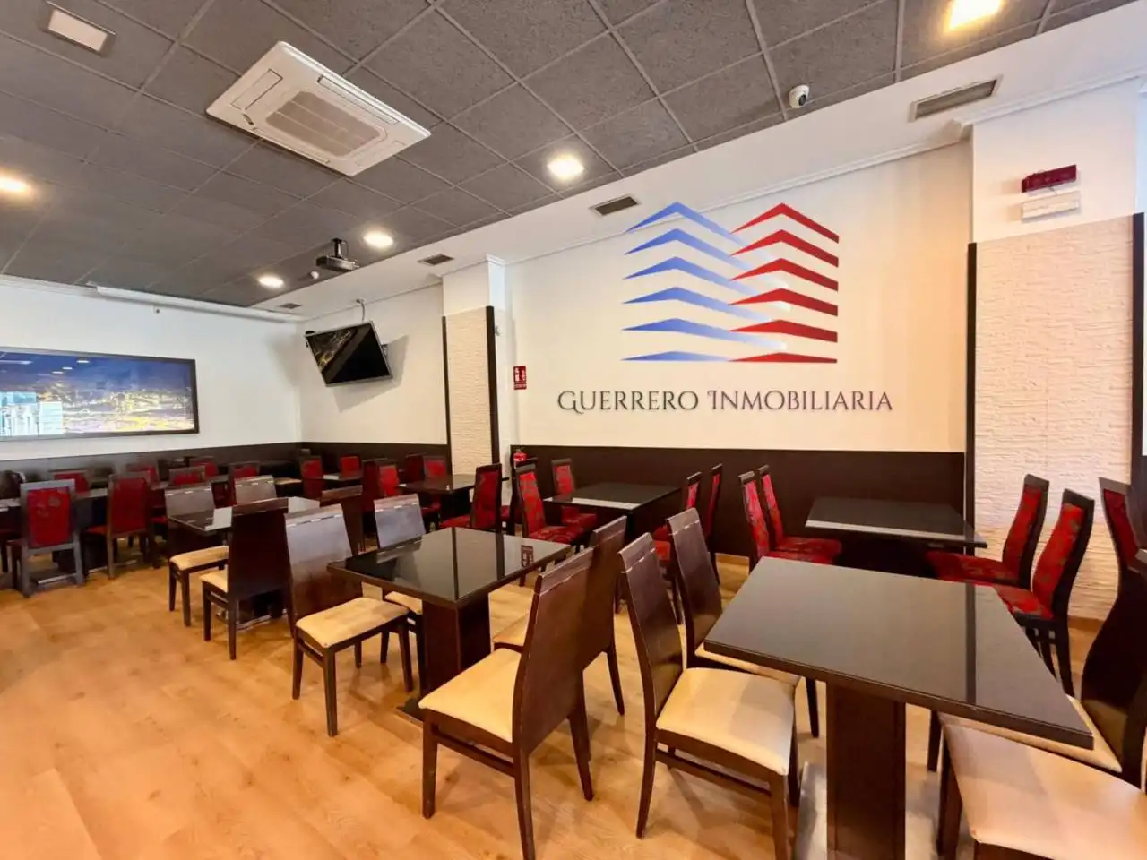Commercial properties for rent in Ourense Capital   with Air Conditioner and Alarm