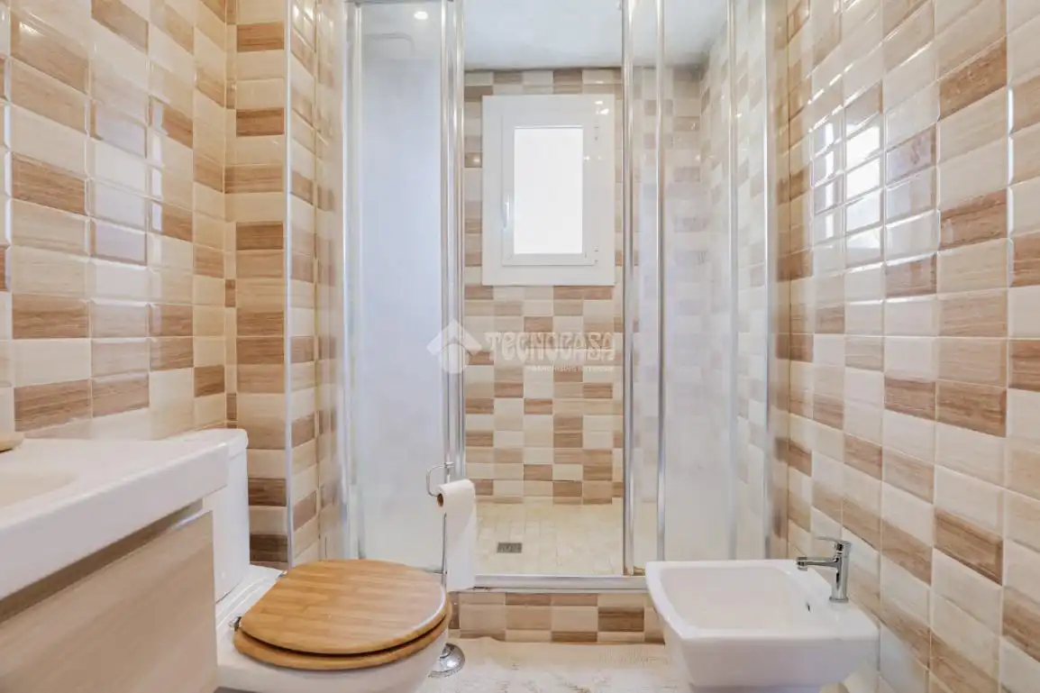Badezimmer von Wohnung zum Verkauf in Mataró