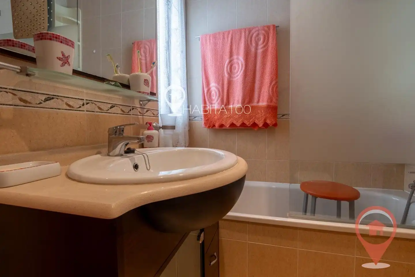 Bathroom of Flat for sale in Cuenca  with Heating and Storage room