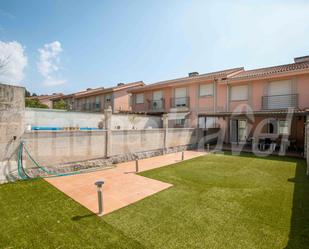 Jardí de Casa adosada en venda en Sanxenxo amb Terrassa i Balcó