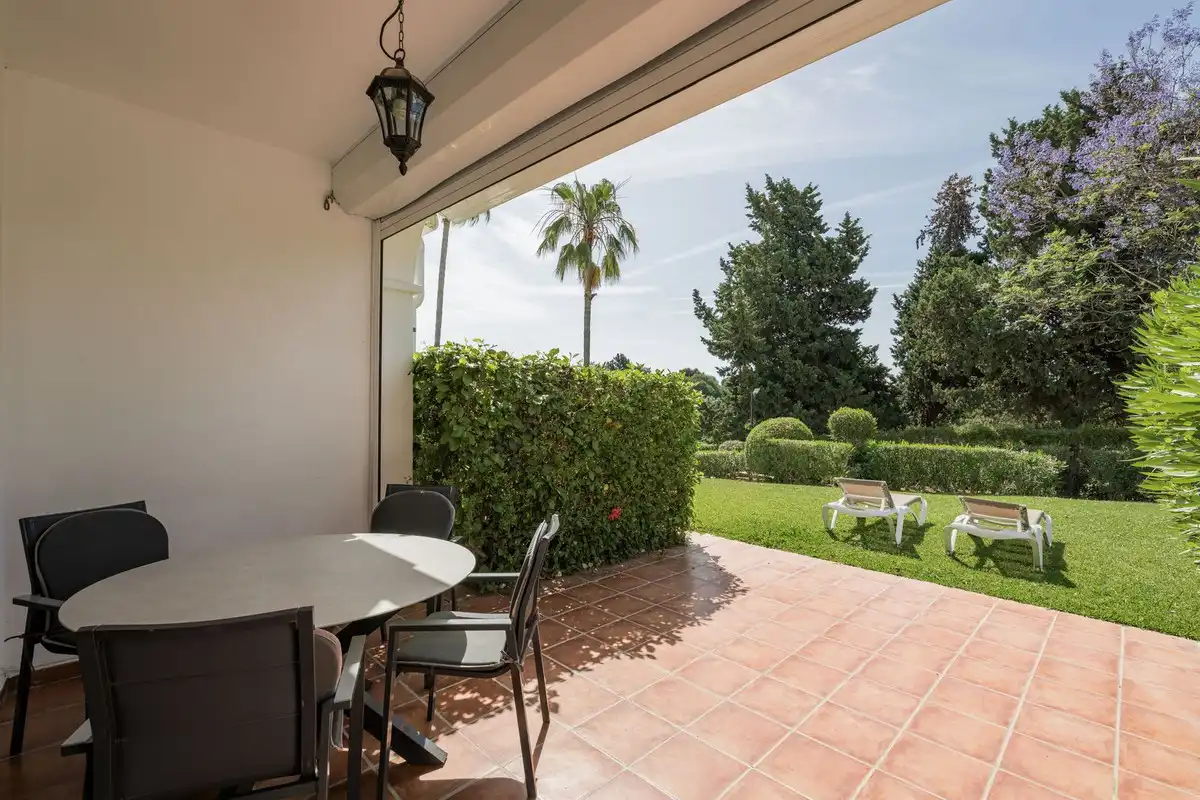 Terrassa de Casa adosada en venda en Marbella amb Aire condicionat, Jardí privat i Terrassa