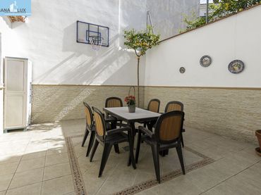 Casa a schiera con balcone in vendita a 22 Calle Pensamiento