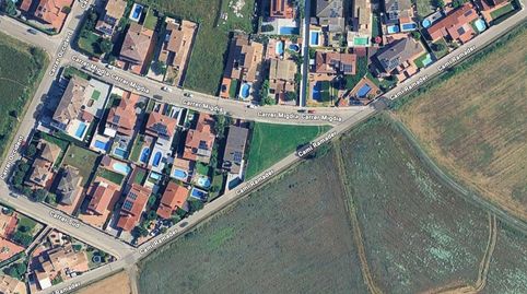 Terreno urbano edificable de 719 m ubicado en Mas Pau, imatge 2