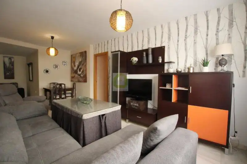 Living room of Flat for share in Armilla  with Storage room and Furnished