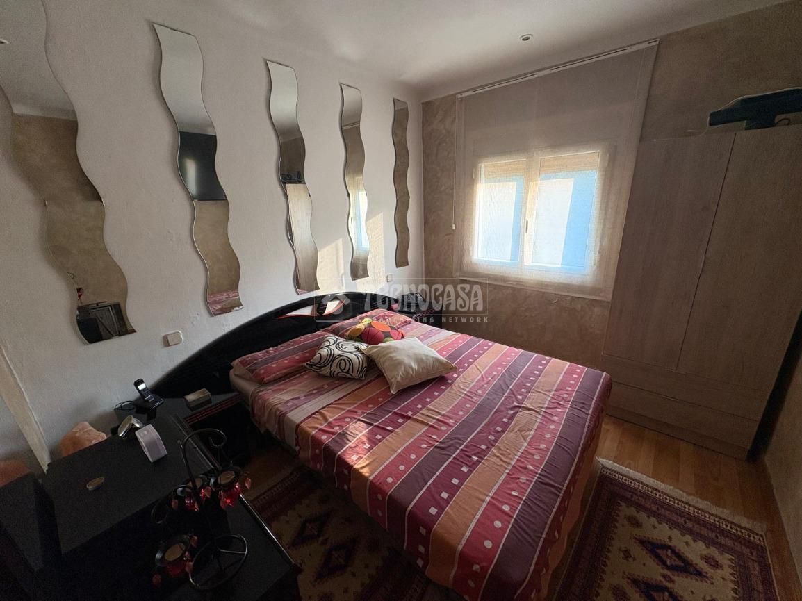 Bedroom of Flat for sale in Sant Adrià de Besòs  with Air Conditioner, Parquet flooring and Balcony