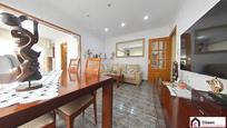 Sala d'estar de Casa adosada en venda en Terrassa amb Calefacció i Terrassa