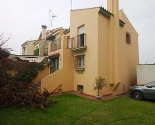 Vista exterior de Casa adosada en venda en La Línea de la Concepción